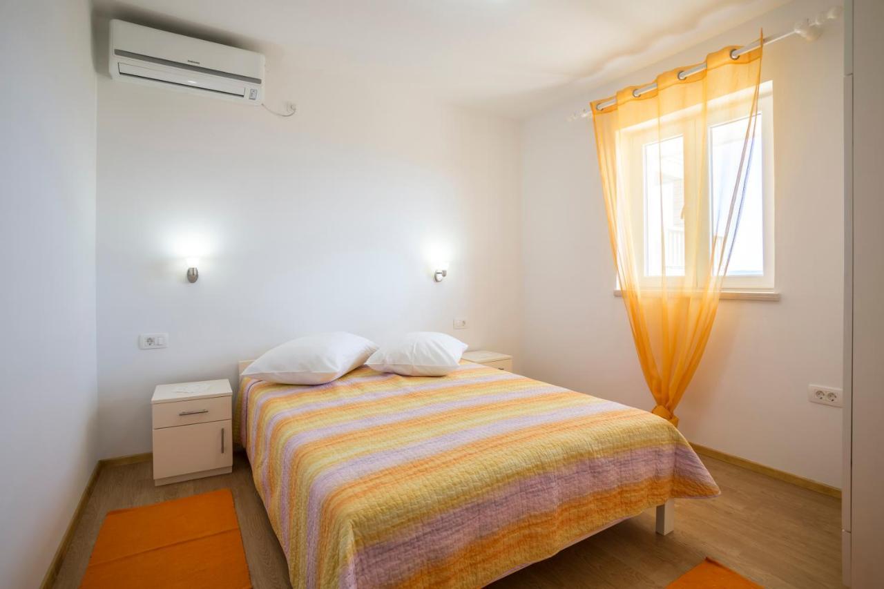 Apartmani Bezmalinovic Bol Exteriér fotografie