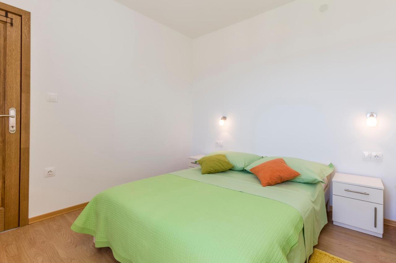 Apartmani Bezmalinovic Bol Exteriér fotografie