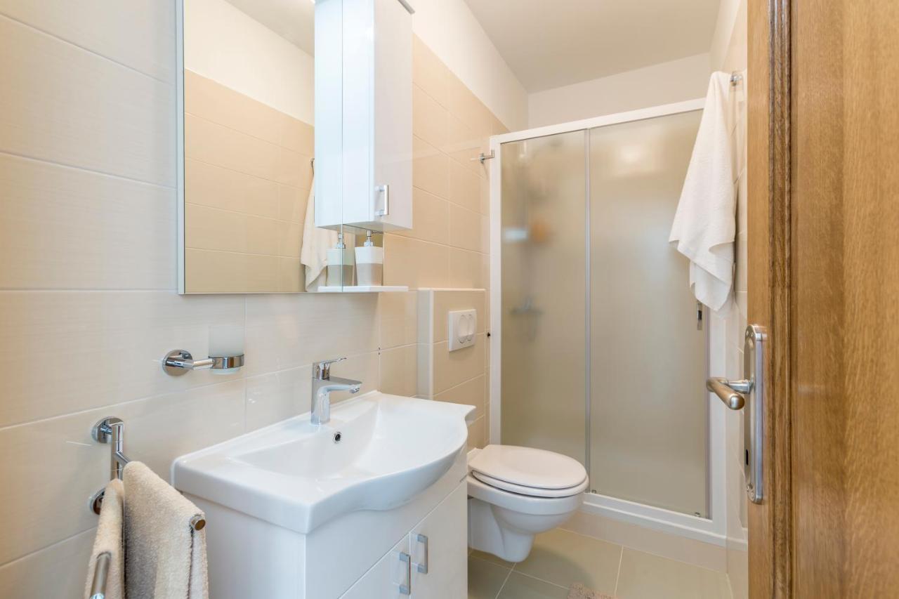 Apartmani Bezmalinovic Bol Exteriér fotografie
