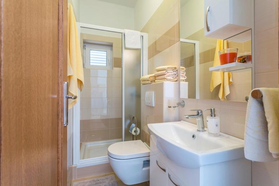 Apartmani Bezmalinovic Bol Exteriér fotografie