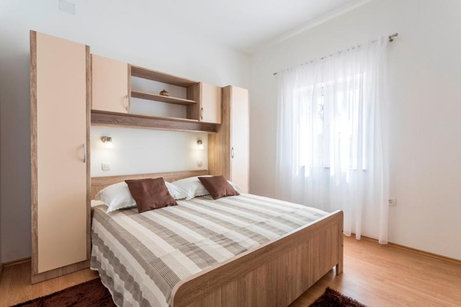 Apartmani Bezmalinovic Bol Exteriér fotografie